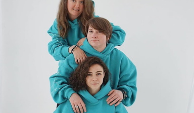 Фонд Кожен Може та бренд LAVA презентували мерч - фото