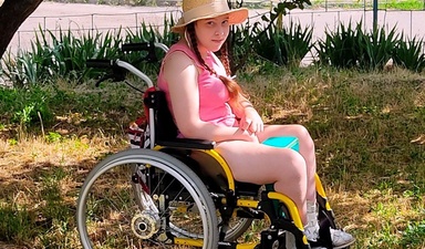 Аліса, 15 років