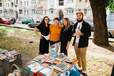 Книжкова барахолка EverybodyCan Books - фото