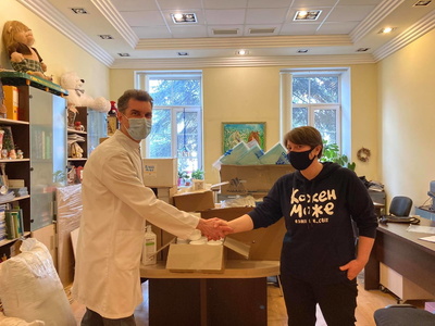 Засоби індивідуального захисту від COVID-19 для лікарів - фото